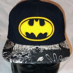 DC Comics Batman Snapback Hat - Black and Yellow